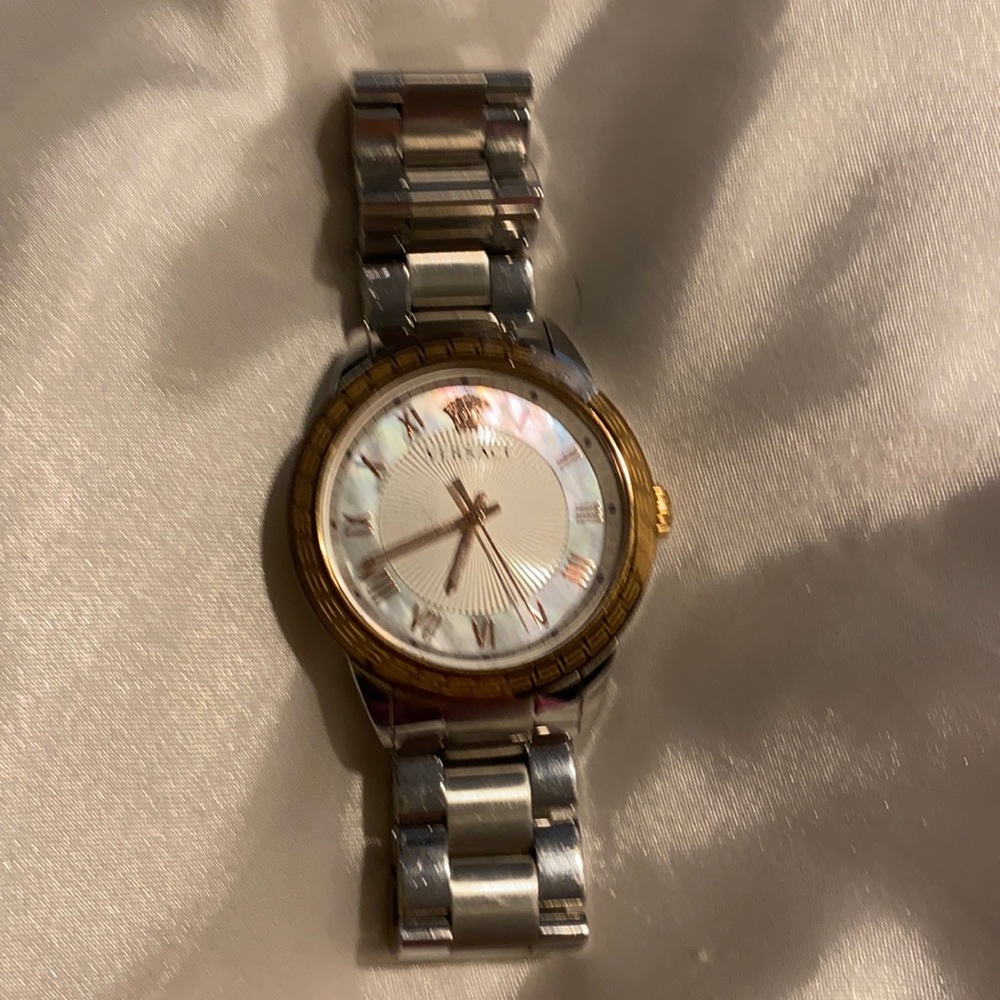 Authentic Versace NWT - Picture 3 of 13